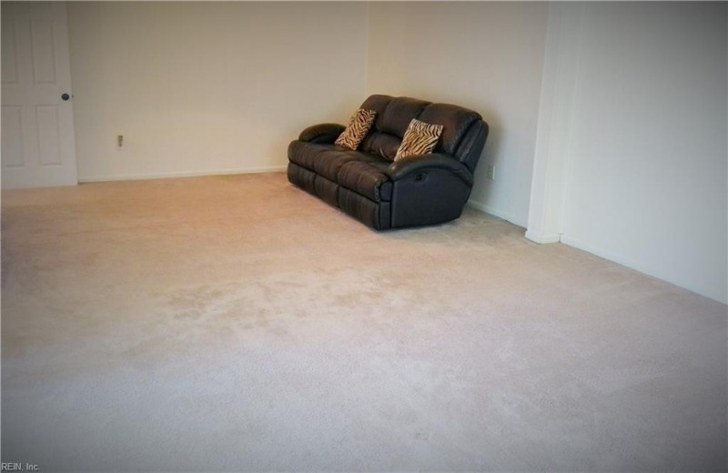 Photo 11 of 26 residential for sale in Newport News virginia