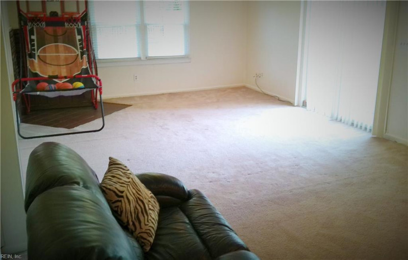 Photo 12 of 26 residential for sale in Newport News virginia