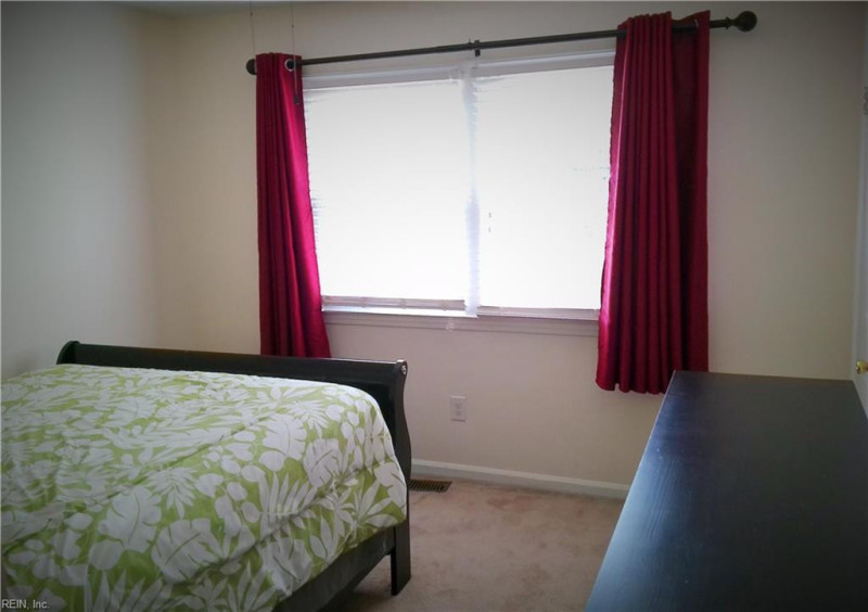 Photo 17 of 26 residential for sale in Newport News virginia