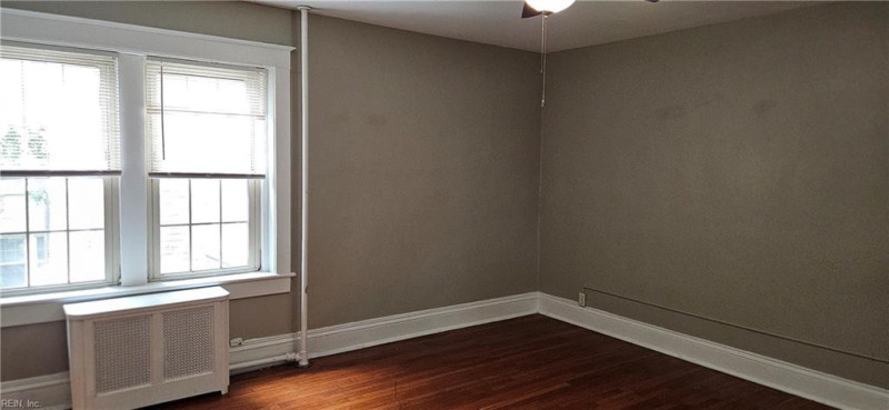 Photo 10 of 44 residential for sale in Norfolk virginia