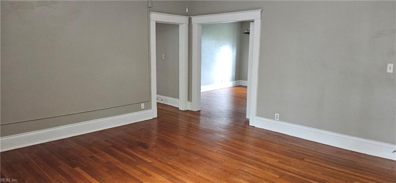 Photo 12 of 44 residential for sale in Norfolk virginia