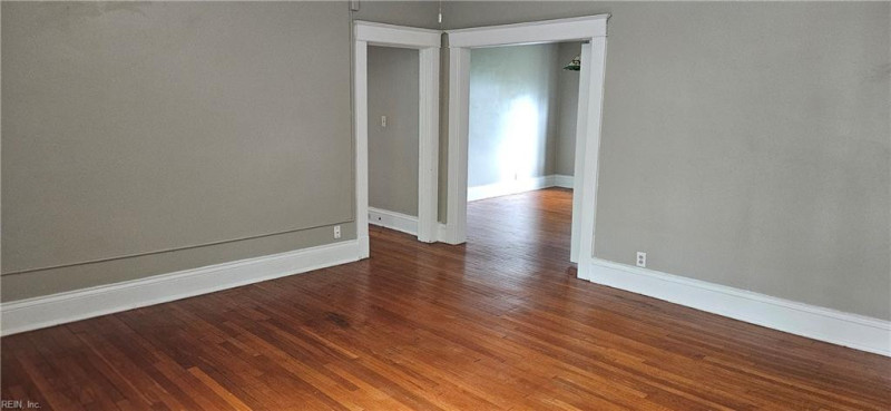 Photo 14 of 44 residential for sale in Norfolk virginia