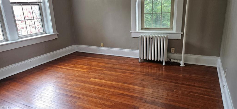 Photo 15 of 44 residential for sale in Norfolk virginia
