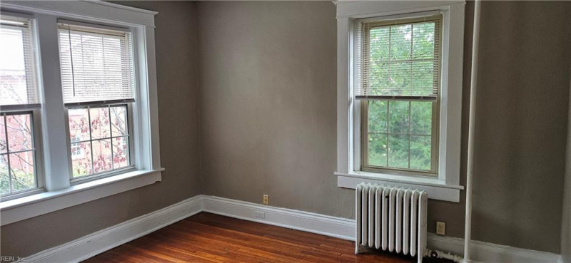 Photo 17 of 44 residential for sale in Norfolk virginia