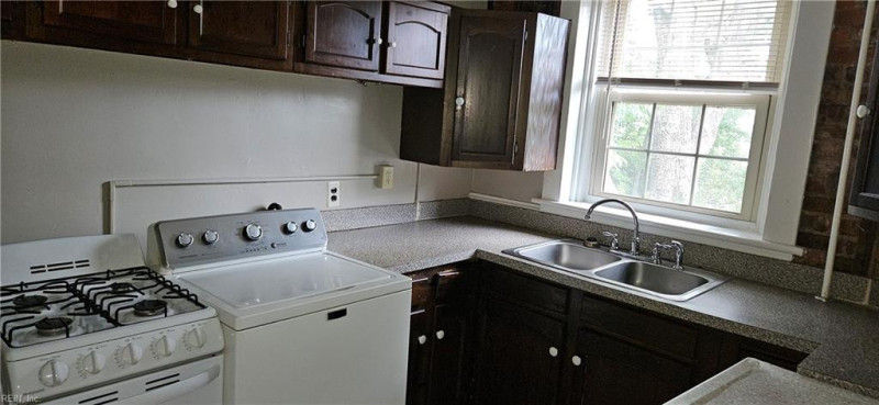 Photo 31 of 44 residential for sale in Norfolk virginia