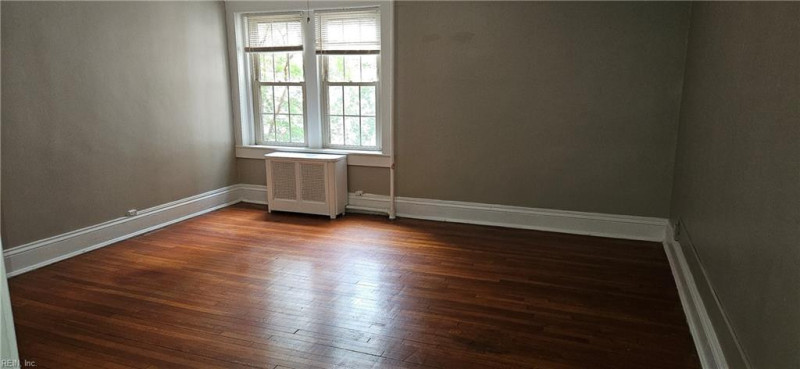 Photo 33 of 44 residential for sale in Norfolk virginia