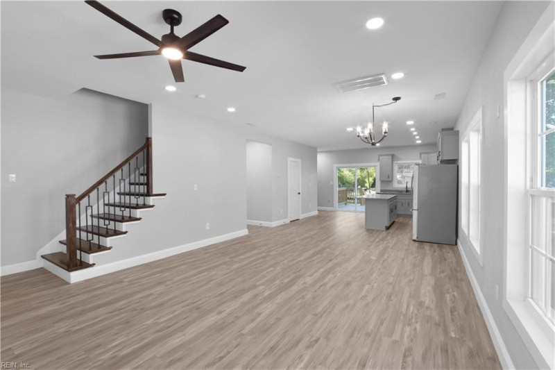 Photo 12 of 35 residential for sale in Chesapeake virginia