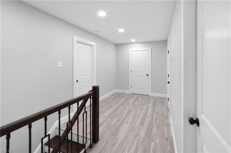 Photo 34 of 35 residential for sale in Chesapeake virginia