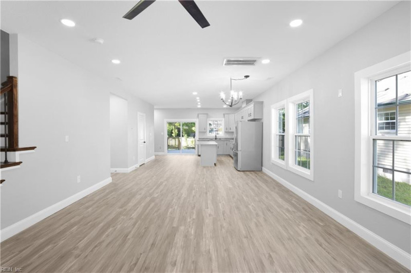 Photo 13 of 35 residential for sale in Chesapeake virginia