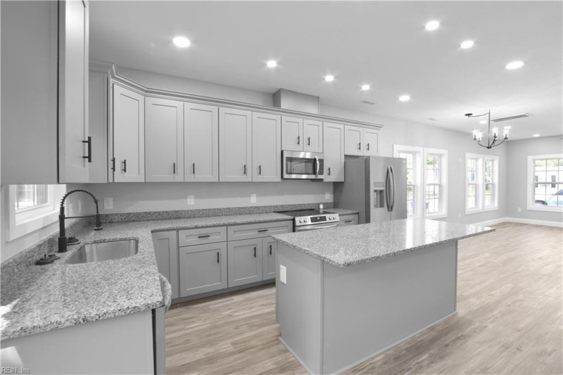 Photo 17 of 35 residential for sale in Chesapeake virginia