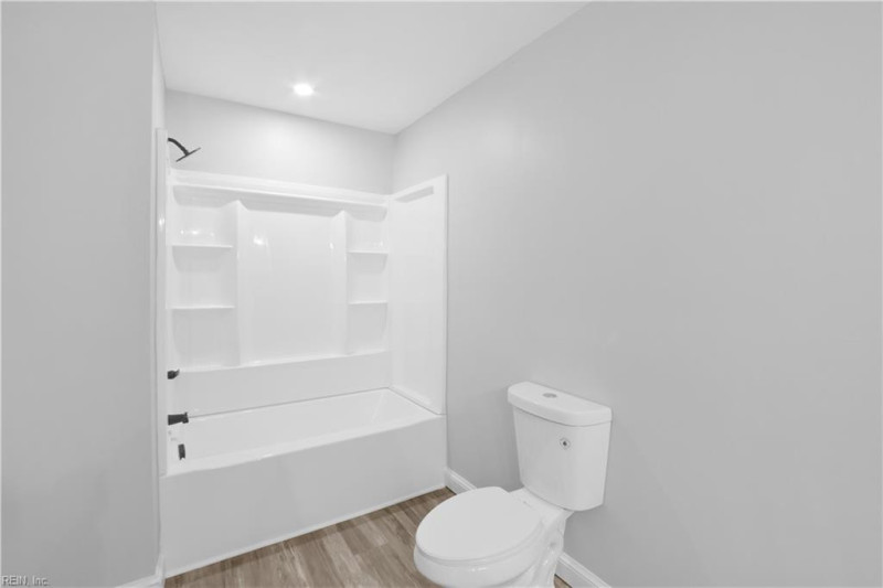 Photo 27 of 35 residential for sale in Chesapeake virginia