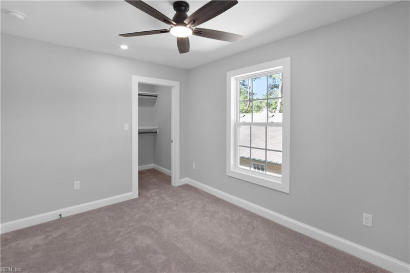 Photo 33 of 35 residential for sale in Chesapeake virginia
