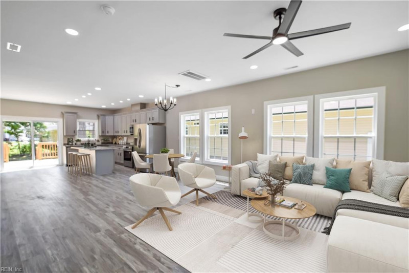 Photo 4 of 35 residential for sale in Chesapeake virginia