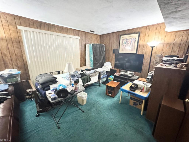 Photo 8 of 16 residential for sale in Chesapeake virginia