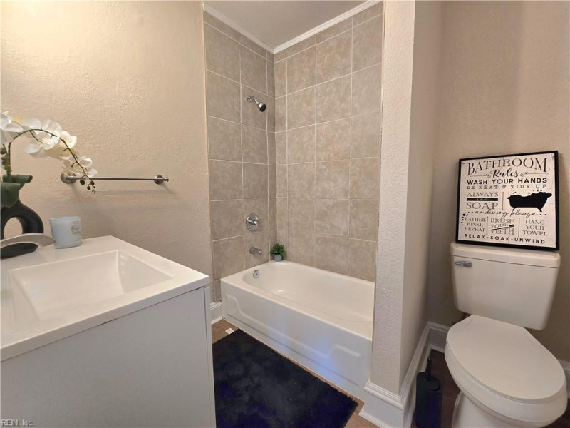 Photo 16 of 22 residential for sale in Portsmouth virginia