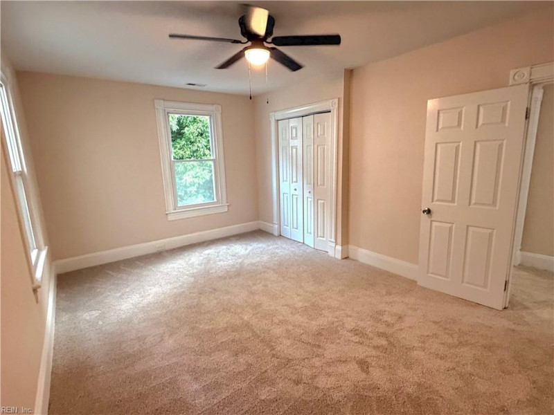 Photo 18 of 22 residential for sale in Portsmouth virginia