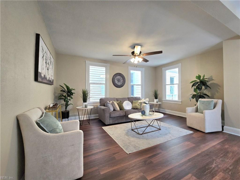 Photo 2 of 22 residential for sale in Portsmouth virginia