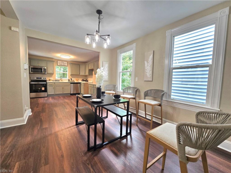 Photo 4 of 22 residential for sale in Portsmouth virginia