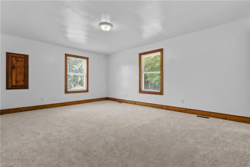 Photo 18 of 43 residential for sale in Suffolk virginia