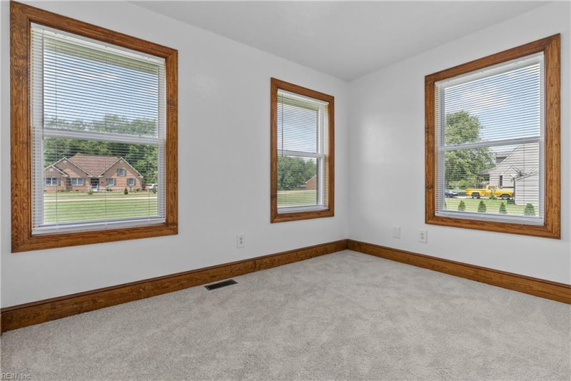 Photo 27 of 43 residential for sale in Suffolk virginia