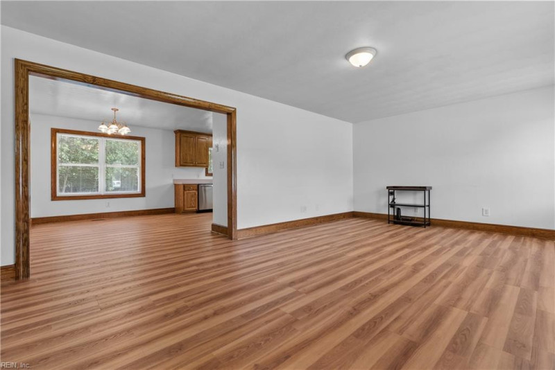 Photo 6 of 43 residential for sale in Suffolk virginia