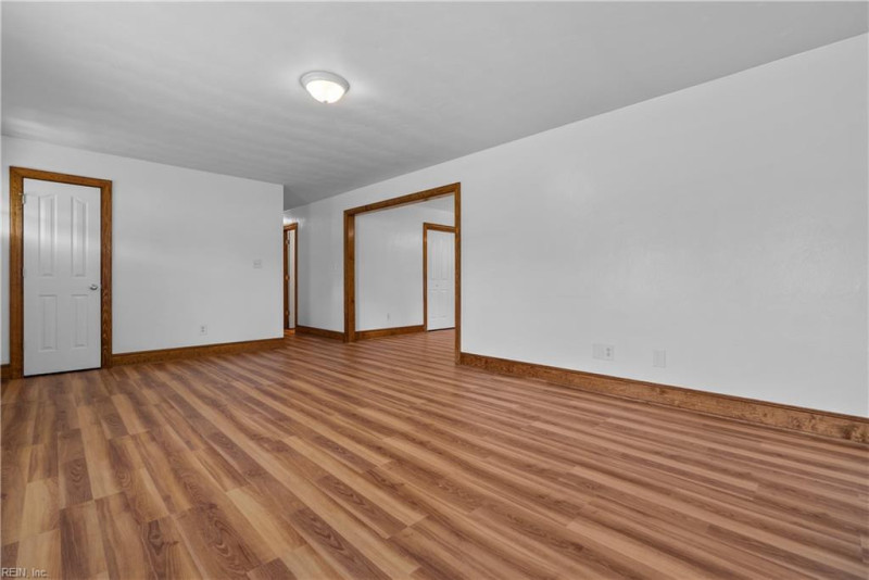Photo 7 of 43 residential for sale in Suffolk virginia