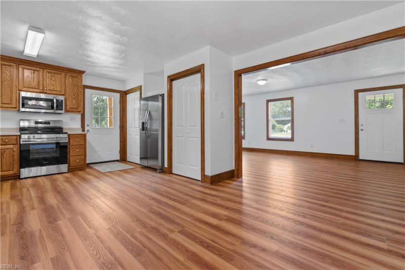 Photo 8 of 43 residential for sale in Suffolk virginia