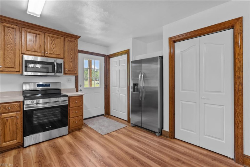 Photo 9 of 43 residential for sale in Suffolk virginia