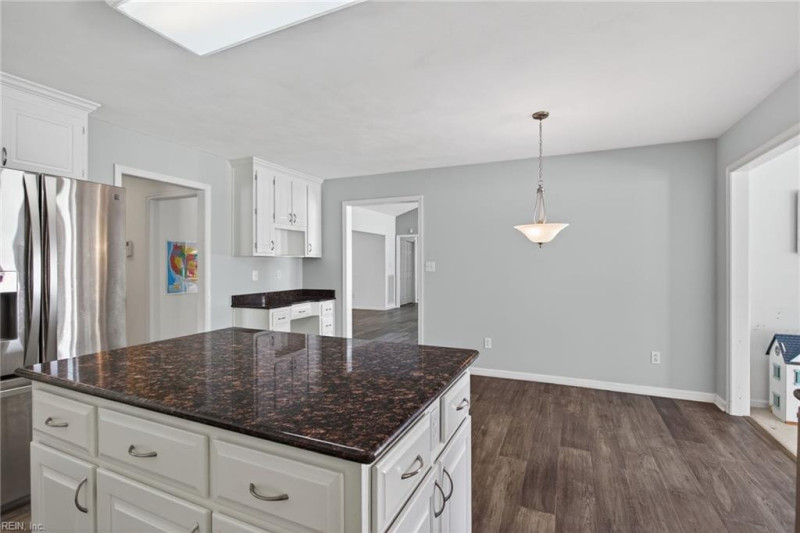 Photo 12 of 32 residential for sale in Virginia Beach virginia