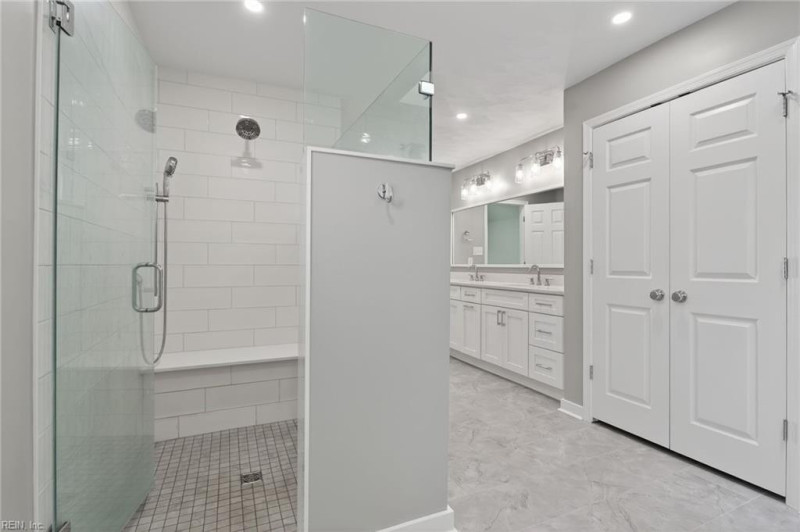 Photo 17 of 32 residential for sale in Virginia Beach virginia
