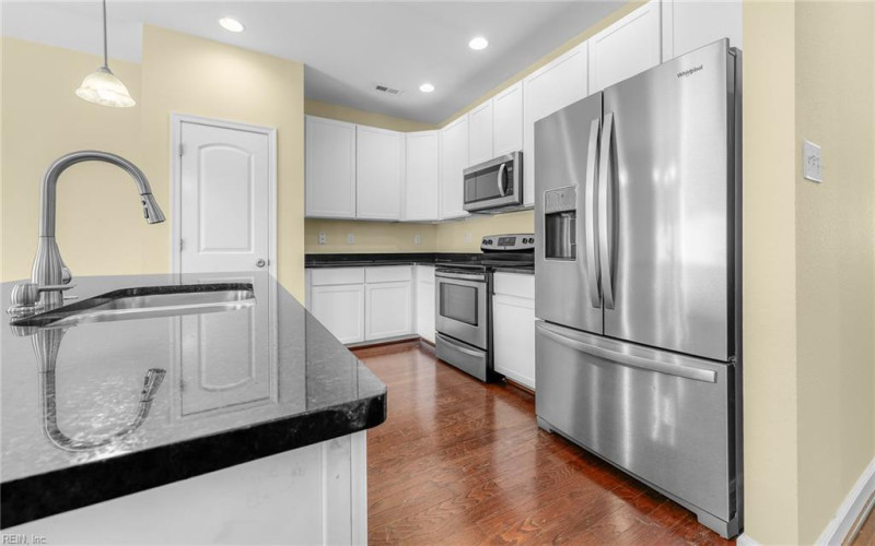 Photo 5 of 25 residential for sale in Virginia Beach virginia