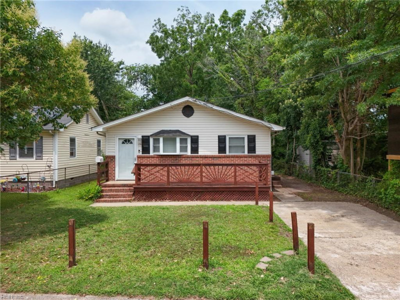 Photo 28 of 38 residential for sale in Hampton virginia