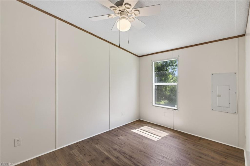 Photo 14 of 19 residential for sale in Camden County virginia