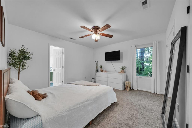 Photo 30 of 43 residential for sale in York County virginia