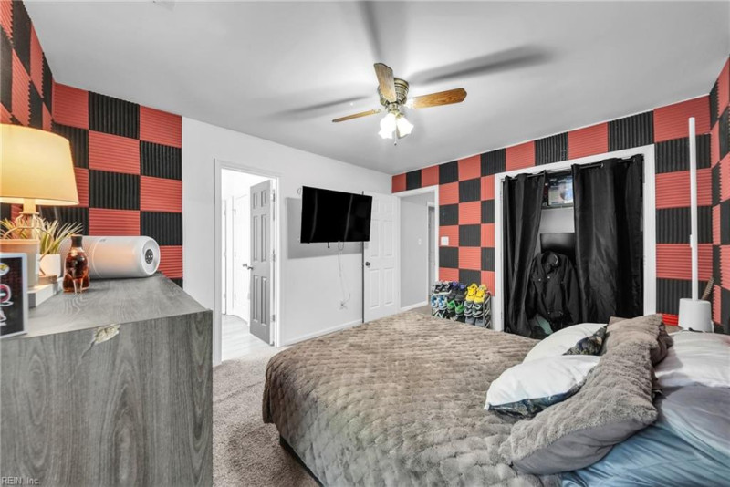 Photo 36 of 43 residential for sale in York County virginia