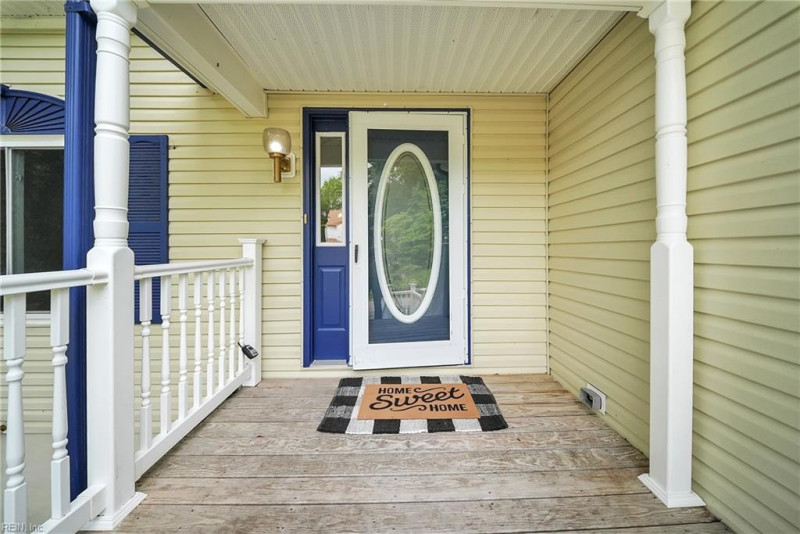 Photo 5 of 43 residential for sale in York County virginia
