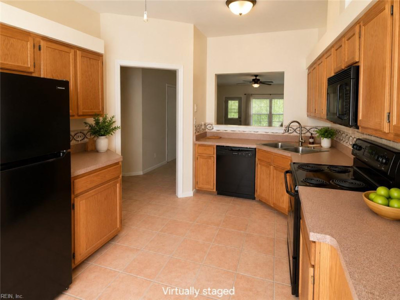 Photo 4 of 10 residential for sale in Newport News virginia