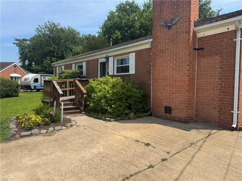 Photo 2 of 31 residential for sale in Hampton virginia