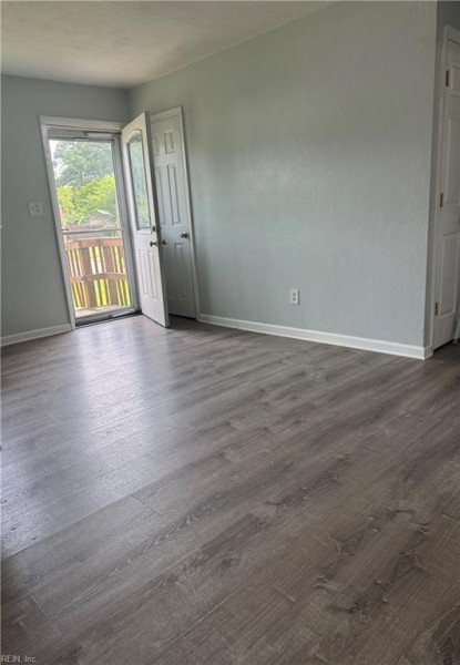 Photo 3 of 31 residential for sale in Hampton virginia
