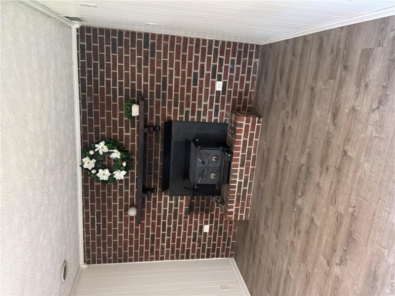 Photo 9 of 31 residential for sale in Hampton virginia