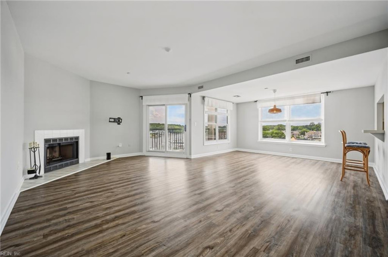 Photo 12 of 46 residential for sale in Virginia Beach virginia