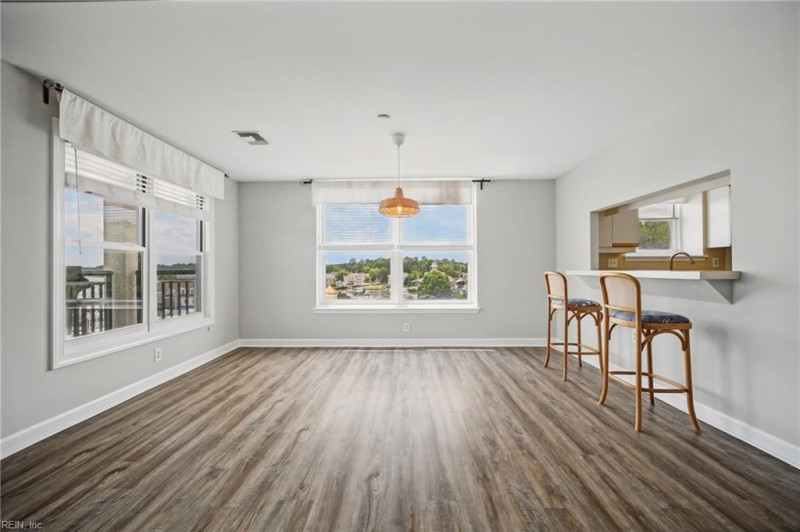 Photo 4 of 46 residential for sale in Virginia Beach virginia