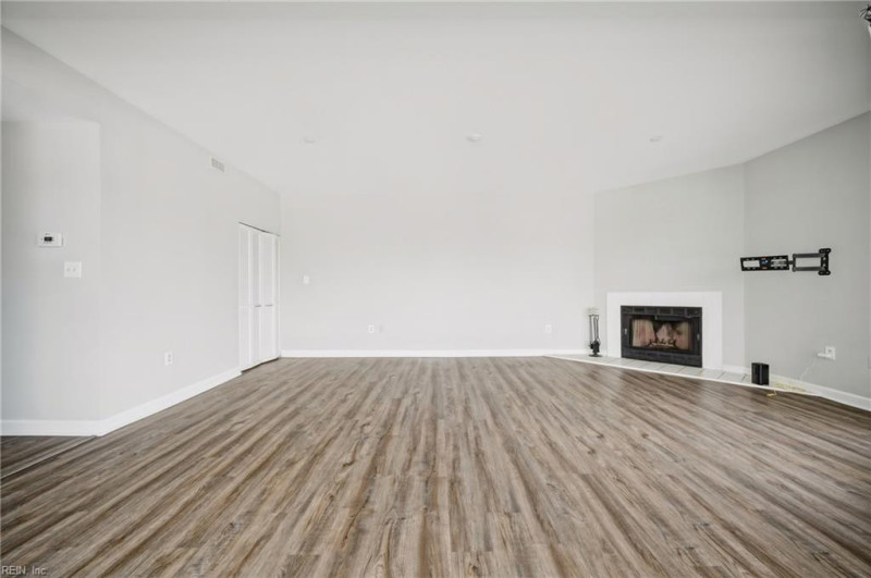 Photo 7 of 46 residential for sale in Virginia Beach virginia