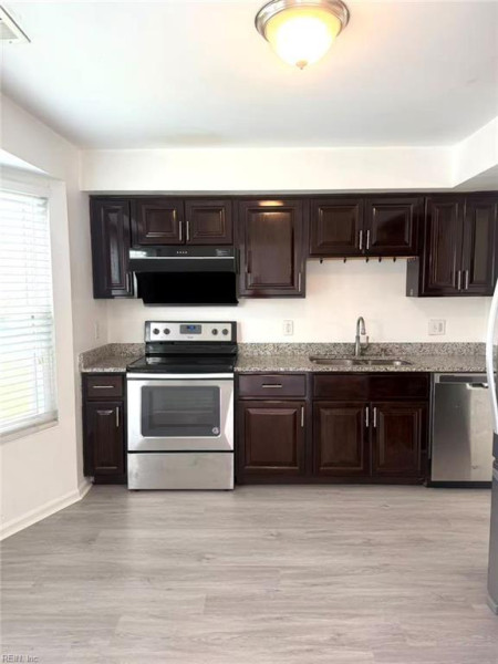 Photo 5 of 25 residential for sale in Virginia Beach virginia