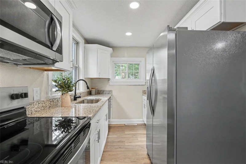 Photo 19 of 39 residential for sale in Portsmouth virginia