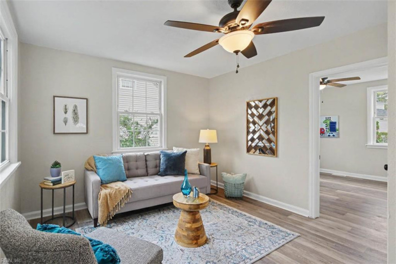 Photo 2 of 39 residential for sale in Portsmouth virginia