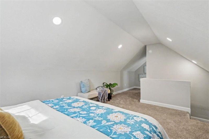 Photo 31 of 39 residential for sale in Portsmouth virginia