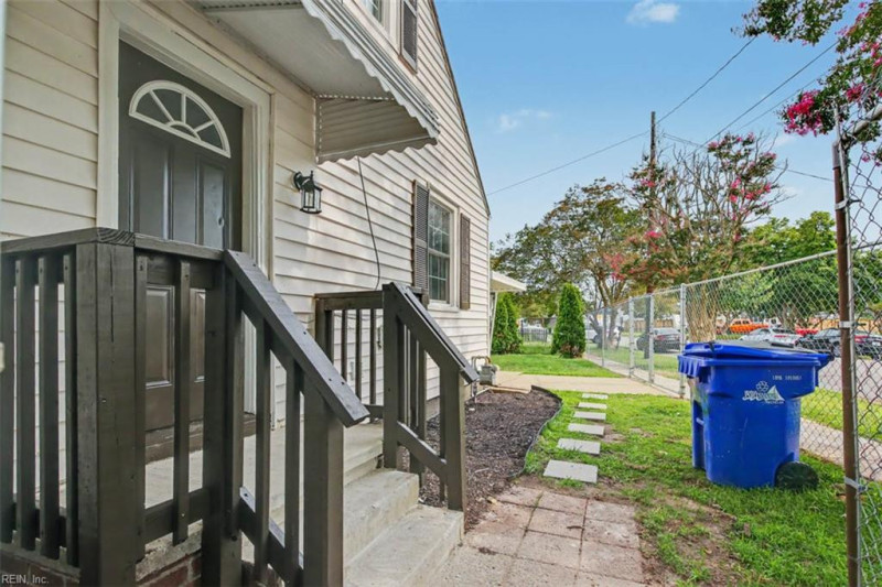 Photo 36 of 39 residential for sale in Portsmouth virginia