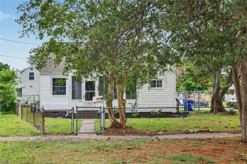 Photo 7 of 39 residential for sale in Portsmouth virginia