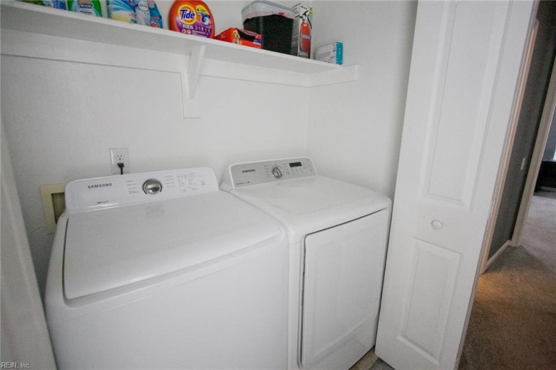 Photo 10 of 32 residential for sale in Suffolk virginia